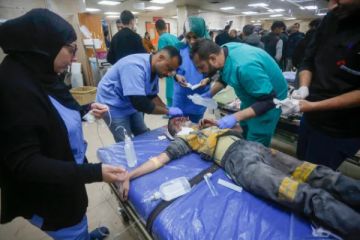 إصابات جراء إلقاء الاحتلال قنبلة على مدرسة في حي الدرج شرق غزة إصابات جراء إلقاء الاحتلال قنبلة على مدرسة في حي الدرج شرق غزة