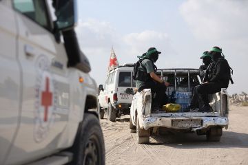 القسام: سنسلم جثة أسير إسرائيلي عثر عليها في خان يونس القسام: سنسلم جثة أسير إسرائيلي عثر عليها في خان يونس