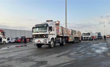 بالصور: الهلال الأحمر المصري يدفع اليوم بأكثر من 12 ألف طن مساعدات إلى غزة