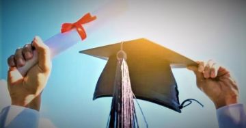 أسماء العشر الأوائل للفرعين العلمي والأدبي طلبة توجيهي 2007 بغزة أسماء العشر الأوائل للفرعين العلمي والأدبي طلبة توجيهي 2007 بغزة