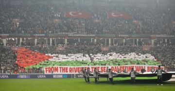 من النهر إلى البحر.. هكذا تضامن مشجعو سامسون سبور مع غزة