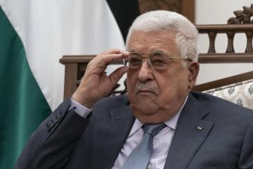 الرئيس الفلسطيني يحتفل بعيد ميلاده التسعين وسط عنف المستوطنين وتداعيات حرب غزة