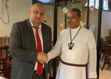 السفير الطري يطلع رئيس أساقفة الكنيسة الإنجيلكية في سريلانكا على آخر التطورات السياسية