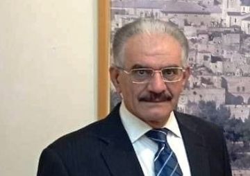 تحليل أدبي يليق بهذا النص الشعري الراق حين يفتح الباب في آخر العامة للدكتور عبد الرحيم جاموس