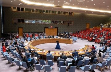 حماس تطلب الدعم من دولة عربية وفصائل غزة ترفض المشروع الأمريكي وتعتبره دعوة للوصاية واحتلالا حماس تطلب الدعم من دولة عربية وفصائل غزة ترفض المشروع الأمريكي وتعتبره دعوة للوصاية واحتلالا