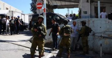 مستوطنون يعتدون على مدرسة التحدي في ابزيق بطوباس مستوطنون يعتدون على مدرسة التحدي في ابزيق بطوباس