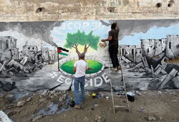 نشطاء من غزة يرسمون جدارية تندد بالإبادة البيئية وتوجه رسالة إلى مؤتمر المناخ في البرازيل (فيديو) نشطاء من غزة يرسمون جدارية تندد بالإبادة البيئية وتوجه رسالة إلى مؤتمر المناخ في البرازيل (فيديو)