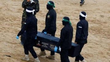 القسام وسرايا القدس: سنسلم جثة أسير إسرائيلي مساء اليوم القسام وسرايا القدس: سنسلم جثة أسير إسرائيلي مساء اليوم