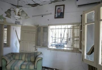 نازحون يلجأون إلى منزل ياسر عرفات المتحفي المدمر في غزة