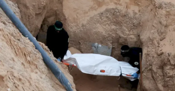 القسام توضح حيثيات تسليم ٣ جثامين للاحتلال مجهولة الهوية القسام توضح حيثيات تسليم ٣ جثامين للاحتلال مجهولة الهوية