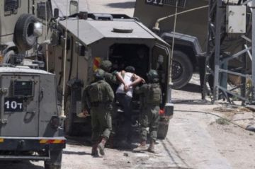 الاحتلال يقتحم بلدات بالضفة وينفذ حملة اعتقالات الاحتلال يقتحم بلدات بالضفة وينفذ حملة اعتقالات