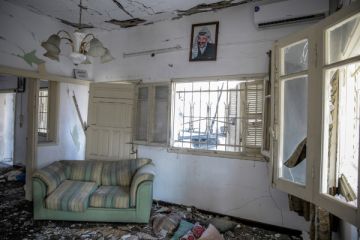 نازحون يلجأون إلى منزل ياسر عرفات المدمر في غزة..صور نازحون يلجأون إلى منزل ياسر عرفات المدمر في غزة..صور