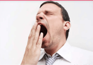 4 أسباب تجعلك لا تتجاهل التثاؤب المتكرر 4 أسباب تجعلك لا تتجاهل التثاؤب المتكرر