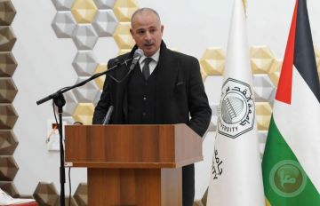 فوز المدير المالي لجامعة القدس الدكتور هاشم ذويب بجائزة صندوق الحسين للإبداع والتميز