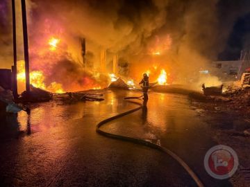 إطفائية بلدية الخليل تسيطر على حرائق متعمدة في المنطقة الجنوبية من المدينة