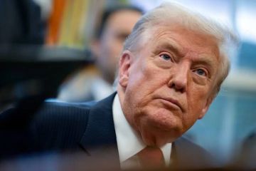 البيت الأبيض: ترامب سيوقع على مشروع قانون لإنهاء الإغلاق الحكومي البيت الأبيض: ترامب سيوقع على مشروع قانون لإنهاء الإغلاق الحكومي