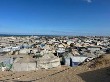 نازحو غزة يواجهون البرد في خيام مهترئة دون أغطية أو تدفئة