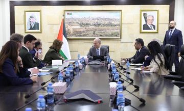 تفاصيل اجتماع رئيس الوزراء مع وفد من المجلس الأوروبي في رام الله