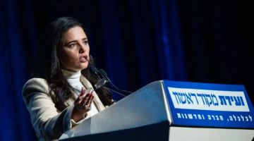 وزيرة داخلية الاحتلال: سنستوعب 25 ألف لاجئ أوكراني