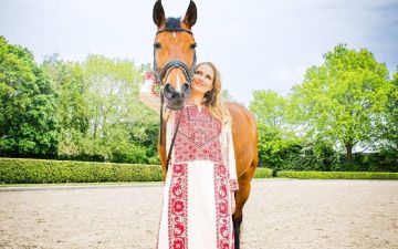 فارسة فلسطينية تحقق إنجازا تاريخيا في اتحاد الفروسية العالمي