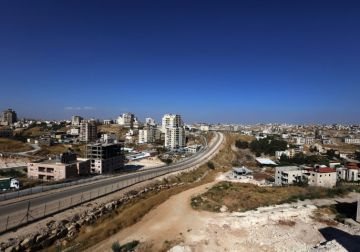 خلال يومين: الاحتلال يوزع 40 إخطارا بالهدم ووقف البناء في واد الحمص جنوب شرق القدس خلال يومين: الاحتلال يوزع 40 إخطارا بالهدم ووقف البناء في واد الحمص جنوب شرق القدس