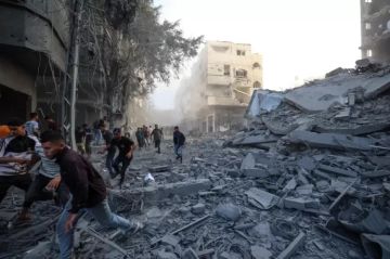 قصف مدفعي ونسف للمباني.. خروقاتإسرائيلية متواصلة لوقف إطلاق النار في قطاع غزة