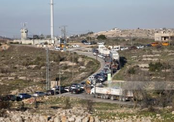 الاحتلال يغلق بوابة عطارة وينصب حاجزا قرب النبي صالح شمال رام الله