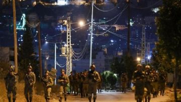 الاحتلال يحاصر مستشفى الوطني في نابلس الاحتلال يحاصر مستشفى الوطني في نابلس