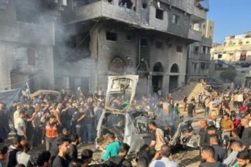 5 شهداء في غارة للاحتلال على مركبة غرب مدينة غزة 5 شهداء في غارة للاحتلال على مركبة غرب مدينة غزة