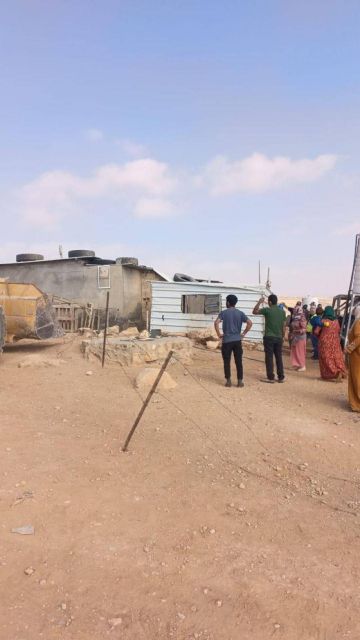 الاحتلال ينفذ عملية هدم واسعة في خربة الفخيت بمسافر يطا الاحتلال ينفذ عملية هدم واسعة في خربة الفخيت بمسافر يطا