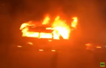 شاهد.. اللحظات الأولى لهجوم المستوطنين وإحراقهم مركبات فلسطينية في قرية الجبعة جنوب غرب بيت لحم شاهد.. اللحظات الأولى لهجوم المستوطنين وإحراقهم مركبات فلسطينية في قرية الجبعة جنوب غرب بيت لحم