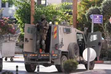 اعتقالات متواصلة واقتحامات واسعة في الضفة الغربية اعتقالات متواصلة واقتحامات واسعة في الضفة الغربية