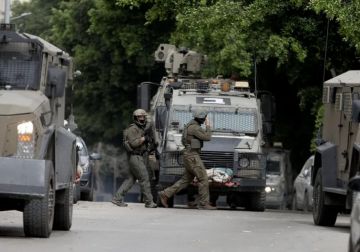 الاحتلال يعتقل 4 مواطنين من اكتابا شرق طولكرم الاحتلال يعتقل 4 مواطنين من اكتابا شرق طولكرم