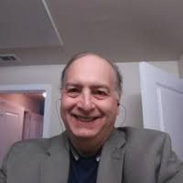 مفكر سياسي أمريكي: تصرفات ترامب السياسية إجرامية مرتبطة باضطراب شخصيته