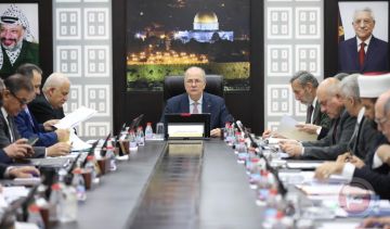 تعديل وزاري في حقيبتي المالية والنقل والمواصلات بالحكومة الفلسطينية