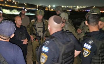 شرطة الاحتلال تطلق النار على شاب بدعوى إطلاق النار على عناصرها جنوب الخليل شرطة الاحتلال تطلق النار على شاب بدعوى إطلاق النار على عناصرها جنوب الخليل