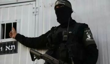 كاتب إسرائيلي يشيد بـ وحدة الظل القسامية... ماذا قال عنها؟