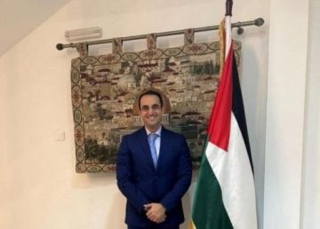 بعد أقل من 5 شهور فقط من اعتماده .. إنهاء مهام سفير فلسطين في ألبانيا سامي مهنا اعتبارا من الأول من الشهر المقبل بعد أقل من 5 شهور فقط من اعتماده .. إنهاء مهام سفير فلسطين في ألبانيا سامي مهنا اعتبارا من الأول من الشهر المقبل