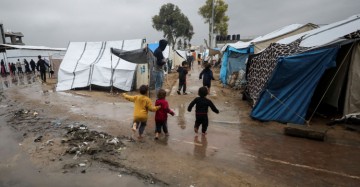 غزة.. 1.5 مليون شخص معرضون للبرد والأمطار نتيجة تأخر دخول مواد الإيواء غزة.. 1.5 مليون شخص معرضون للبرد والأمطار نتيجة تأخر دخول مواد الإيواء