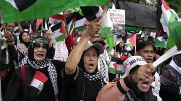 إندونيسيا: أكبر هيئة إسلامية تطالب رئيسها بالاستقالة فورا بعد استضافة أكاديمي مؤيد للاحتلال 