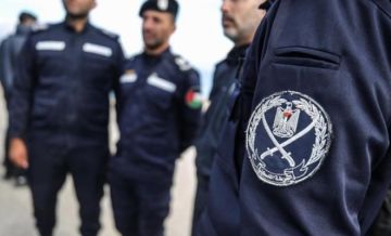 الاتحاد الأوروبي يبحث تدريب 3 آلاف شرطي فلسطيني الاتحاد الأوروبي يبحث تدريب 3 آلاف شرطي فلسطيني