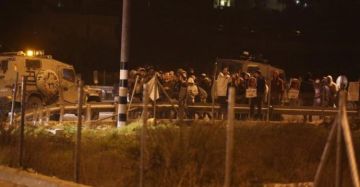 مستوطنون يعتدون على رجل وزوجته في الخليل