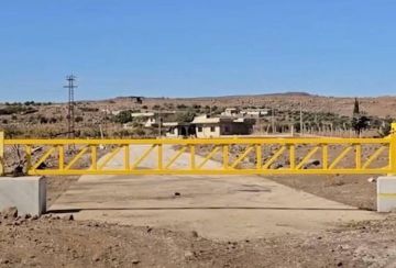 جيش الاحتلال يعزل قرية بريف القنيطرة ويضع بوابة حديدية على مدخلها