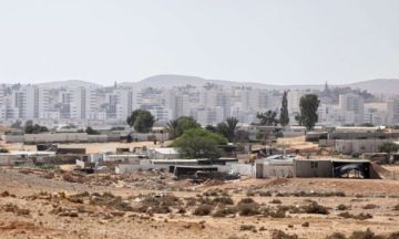 قرار إسرائيلي بتهجير قرية فلسطينية لصالح توسيع ديمونا قرار إسرائيلي بتهجير قرية فلسطينية لصالح توسيع ديمونا