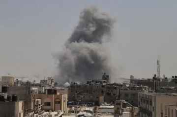 الغارديان: آلاف الجثامين عالقة تحت الأنقاض وإسرائيل تواصل نسف المباني وشن غارات بغزة