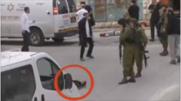 فيديو يظهر إعدام جنود الاحتلال لأحد منفذي عملية الطعن بالخليل