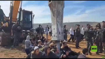 قضاء الخليل.. عمليات هدم مباني المستوطنين