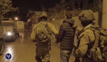 حملة اعتقالات للاحتلال بالضفة طالت رئيس مجلس الطلبة ببيرزيت حملة اعتقالات للاحتلال بالضفة طالت رئيس مجلس الطلبة ببيرزيت