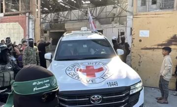 إسرائيل تعلن تسلمها 3 جثامين وترجح أنها لأسرى بغزة إسرائيل تعلن تسلمها 3 جثامين وترجح أنها لأسرى بغزة