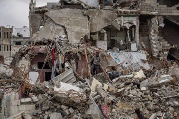 هيئة البث الإسرائيلية: ضغط إسرائيلي على الولايات المتحدة لتليين صياغة مشروع القرار لمجلس الأمن هيئة البث الإسرائيلية: ضغط إسرائيلي على الولايات المتحدة لتليين صياغة مشروع القرار لمجلس الأمن